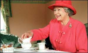_389418_queen300.jpg