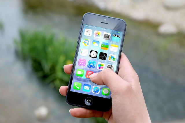 iphonepixabay630.jpg