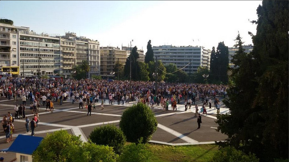 menoumeeuropi.jpg