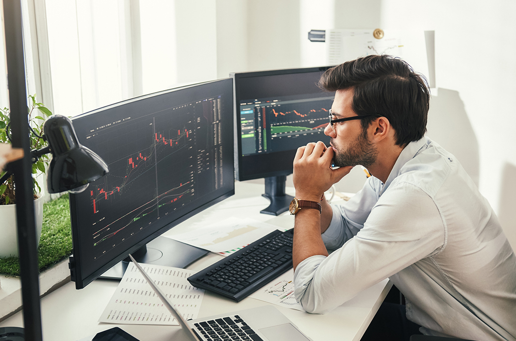www.financialounge.com