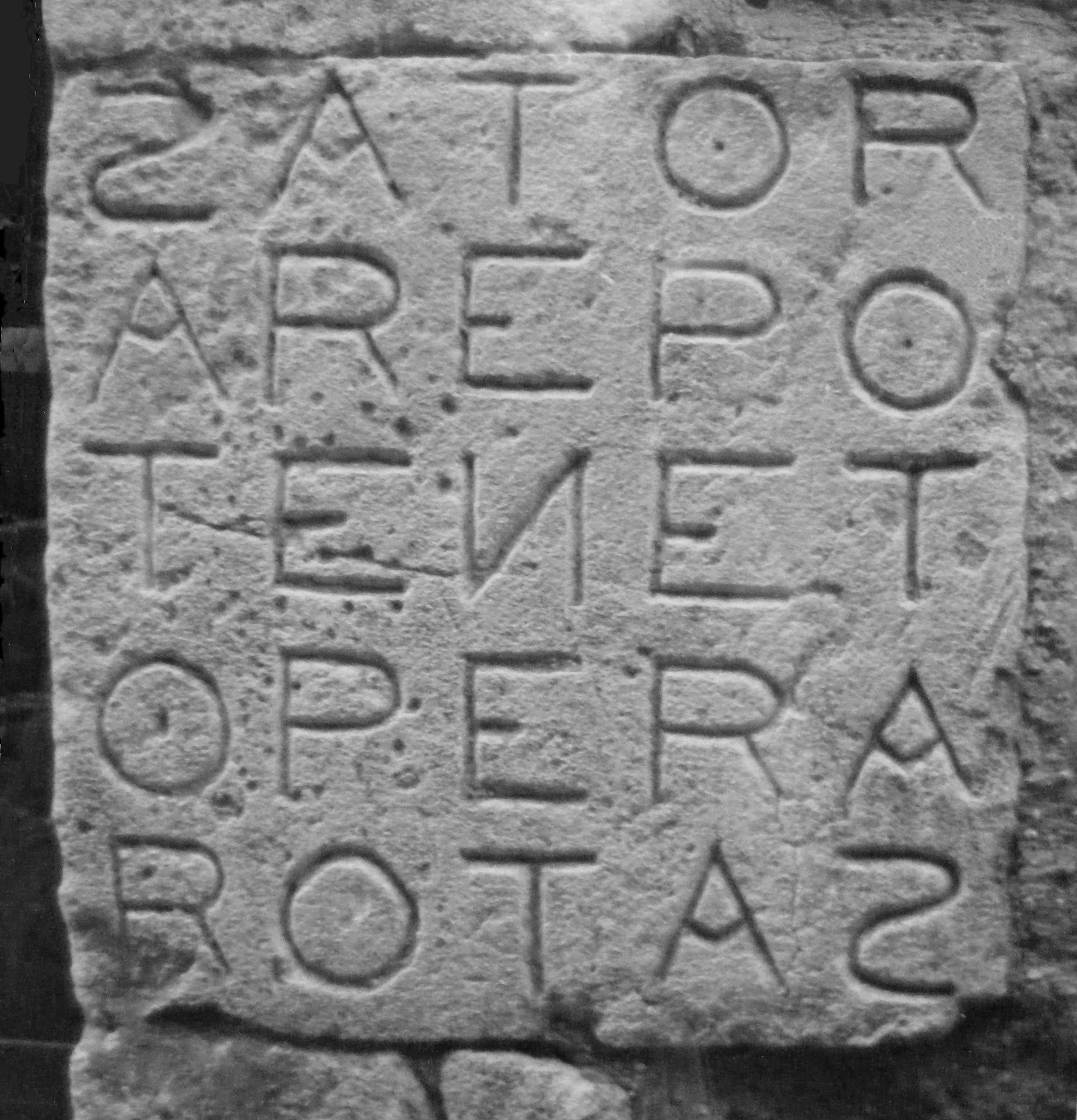 SATOR-AREPO-TENET-OPERA-ROTAS_bis.jpg