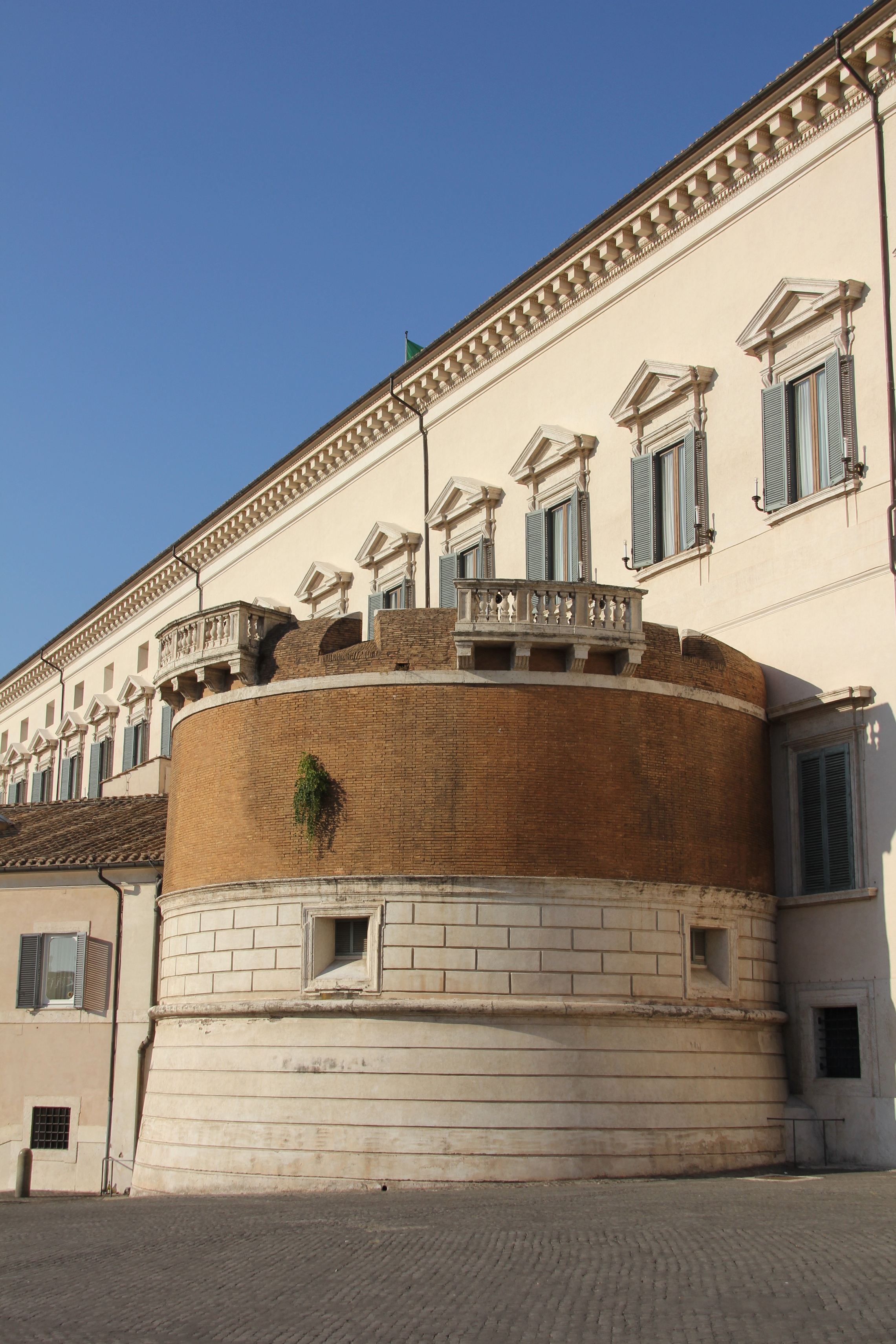 Bastione_del_Quirinale.JPG