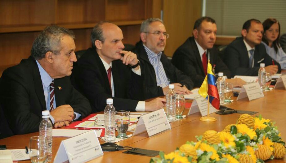 DMr3pEMX4AEupkh.jpg