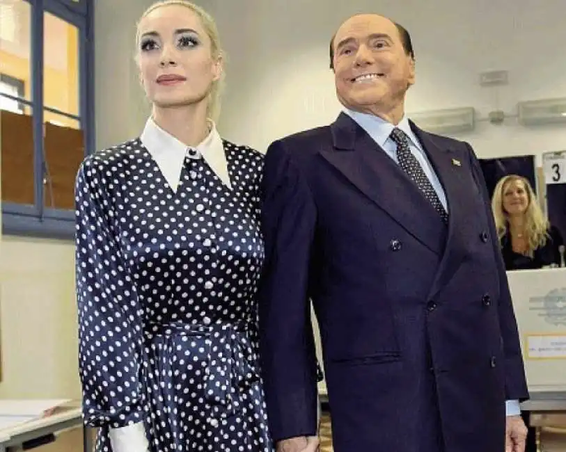 www.dagospia.com