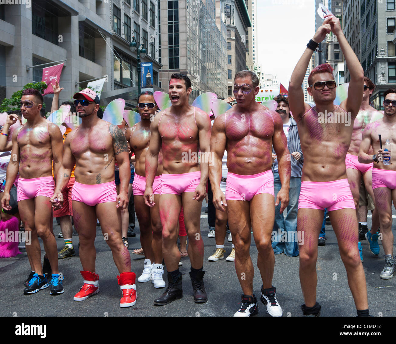 gay-pride-homosexual-parade-new-york-city-party-CTMDT8.jpg