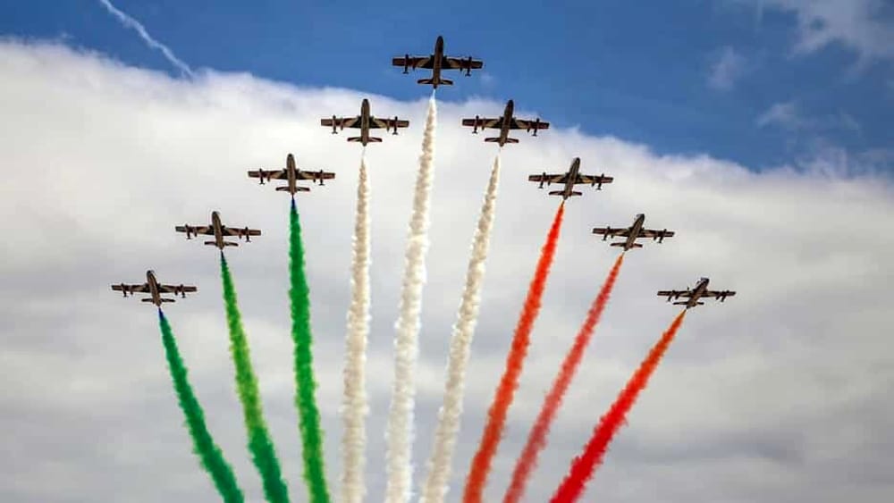 frecce-tricolori-1.jpg