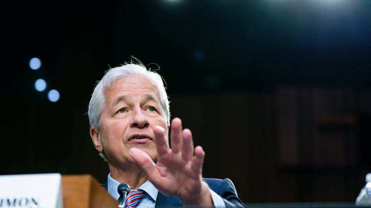 Jamie Dimon testimonia Jamie Dimon testimonia